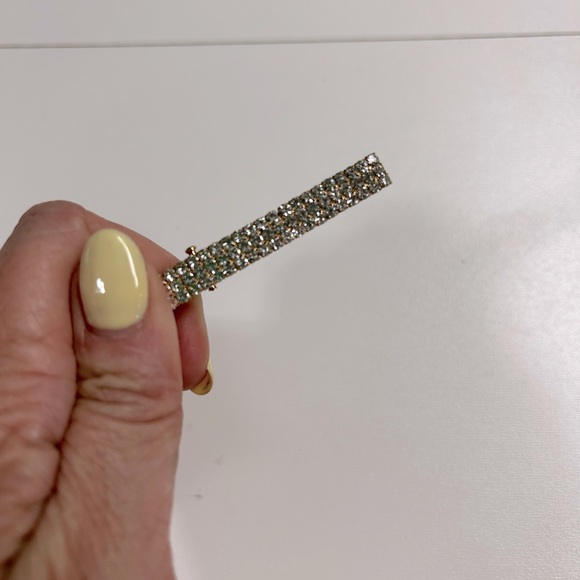 New with tags! Anthropologie hair clips (4 pair) - Picture 5 of 5